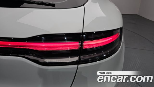 Porsche Macan 2018 — photo 9