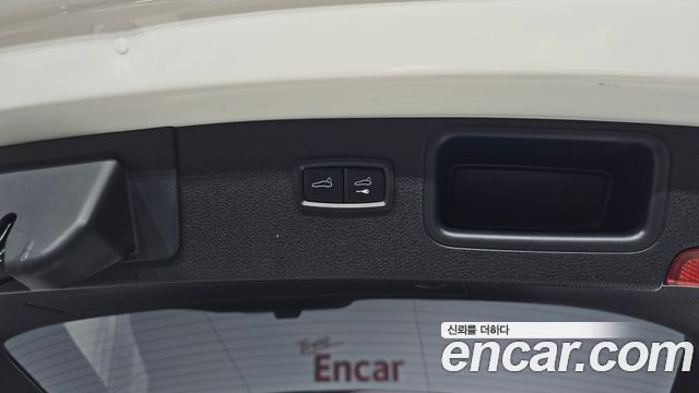 Porsche Macan 2018 — photo 27