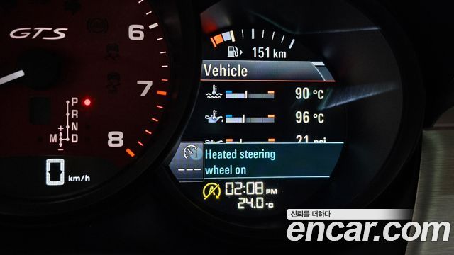 Porsche Macan 2018 — photo 29