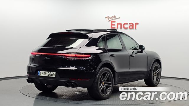 Porsche Macan 2019 — photo 2