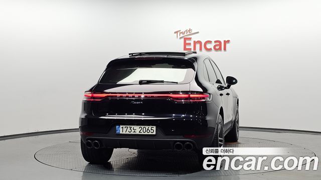 Porsche Macan 2019 — photo 4