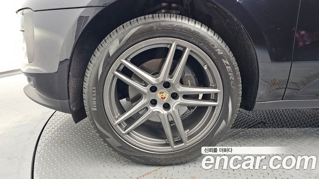 Porsche Macan 2019 — photo 5