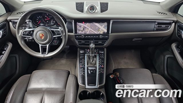 Porsche Macan 2019 — photo 10