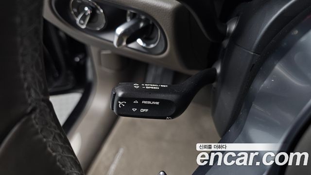 Porsche Macan 2019 — photo 23
