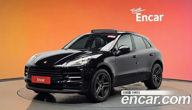 Porsche Macan 2019 — photo 1