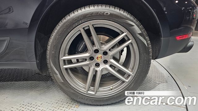 Porsche Macan 2019 — photo 7