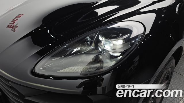 Porsche Macan 2019 — photo 8