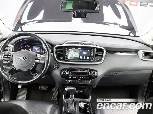 Kia Sorento 2018 — photo 14