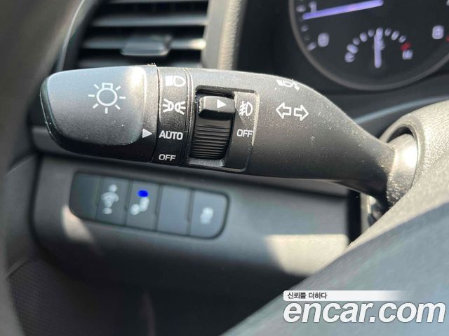 Hyundai AVANTE 2018 — photo 15