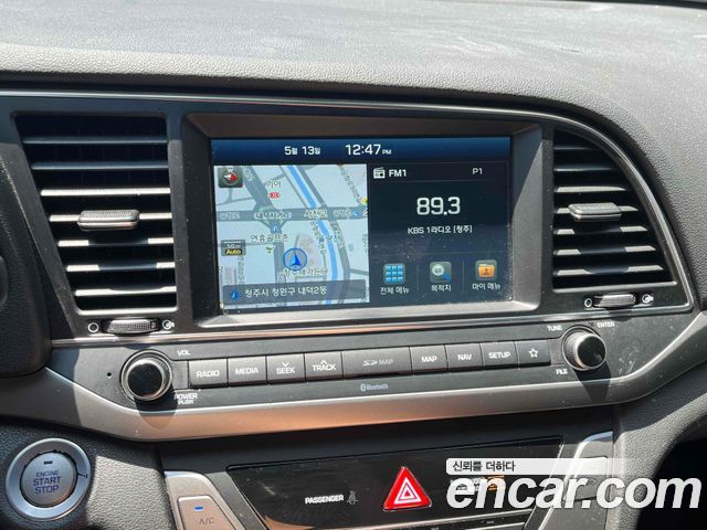 Hyundai AVANTE 2018 — photo 17