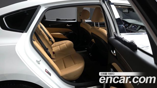 Kia K7 2020 — photo 17