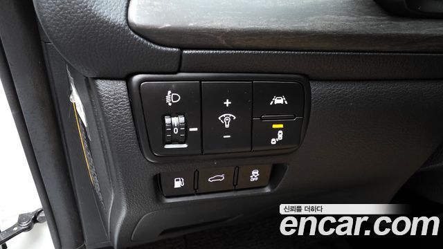 Kia K7 2020 — photo 22