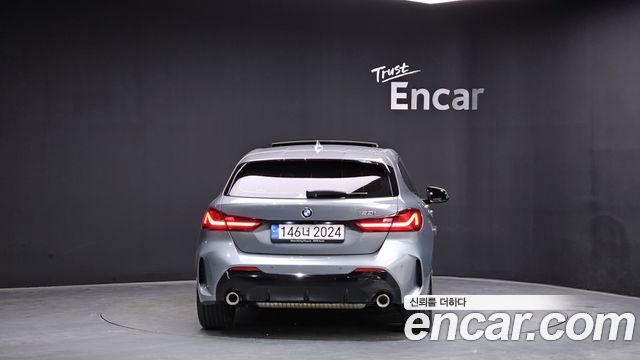 BMW 1-Series 2022 — photo 4