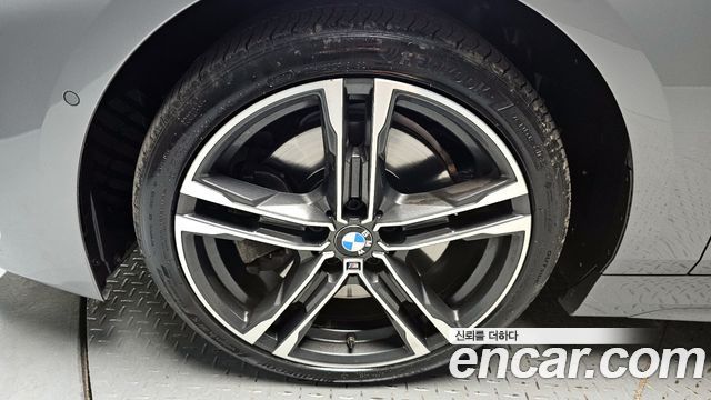 BMW 1-Series 2022 — photo 5