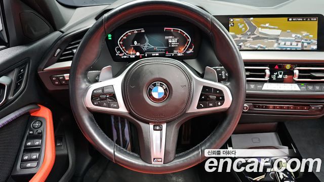 BMW 1-Series 2022 — photo 18