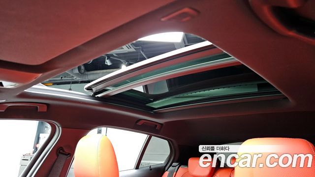 BMW 1-Series 2022 — photo 25