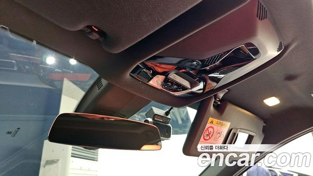 BMW 1-Series 2022 — photo 27