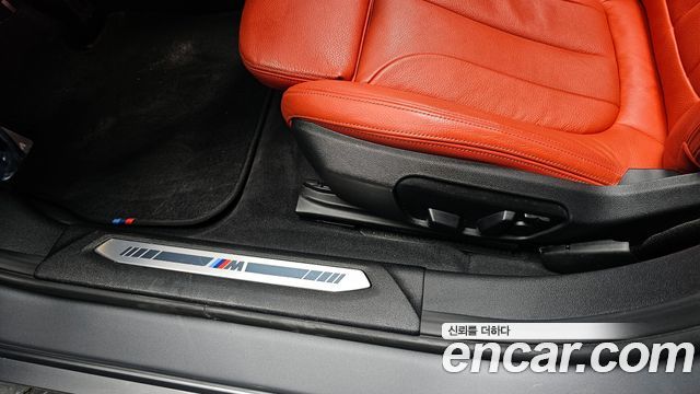 BMW 1-Series 2022 — photo 32