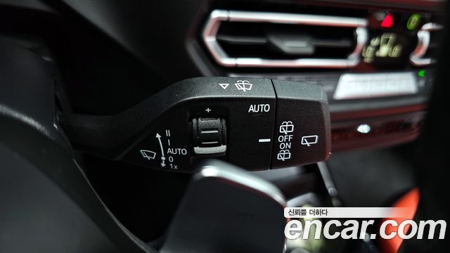 BMW 1-Series 2022 — photo 35
