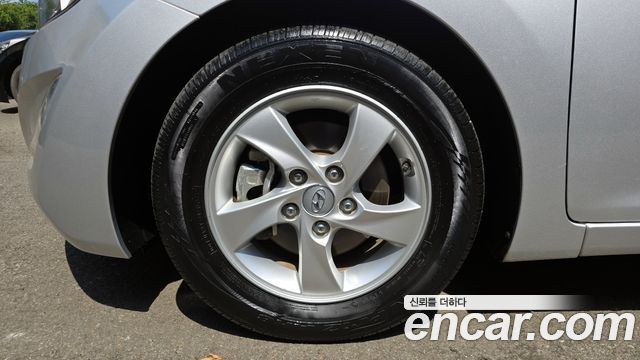 Hyundai AVANTE 2015 — photo 5