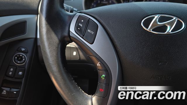 Hyundai AVANTE 2015 — photo 22