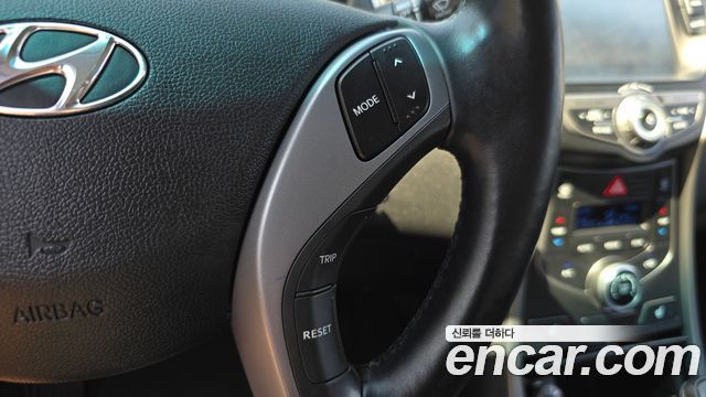 Hyundai AVANTE 2015 — photo 23