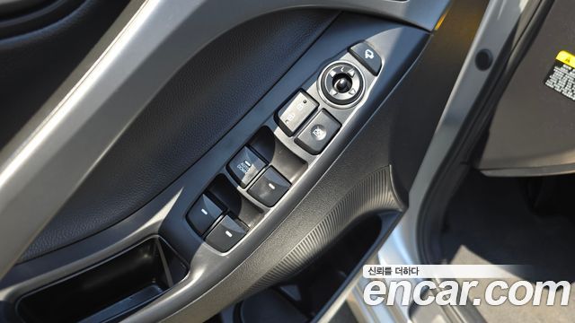 Hyundai AVANTE 2015 — photo 29