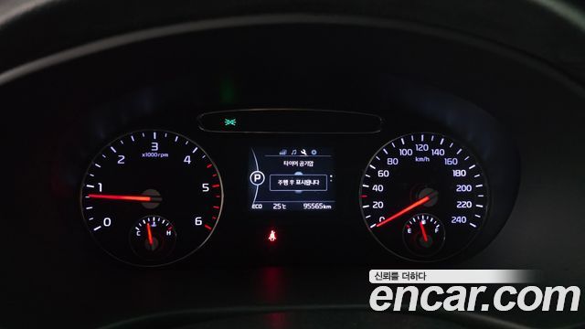 Kia Sorento 2016 — photo 8
