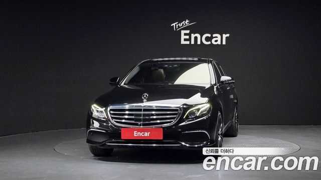 Mercedes-Benz E-Class 2019 — photo 3