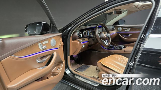 Mercedes-Benz E-Class 2019 — photo 10