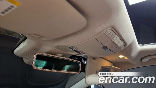 Mercedes-Benz E-Class 2019 — photo 20
