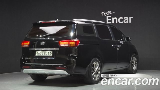 Kia Canival 2016 — photo 2