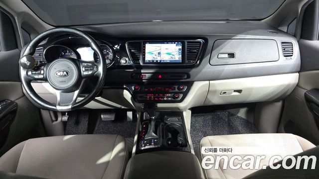 Kia Canival 2016 — photo 7