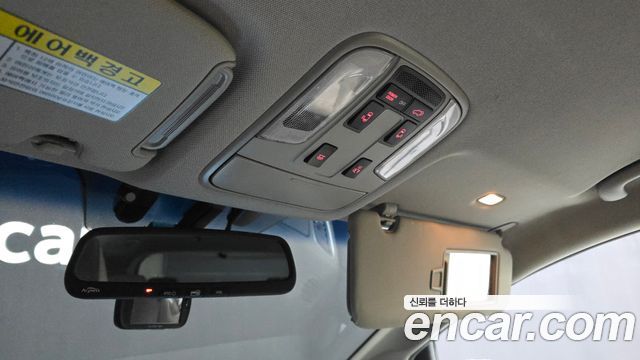 Kia Canival 2016 — photo 16