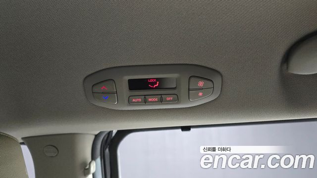 Kia Canival 2016 — photo 18