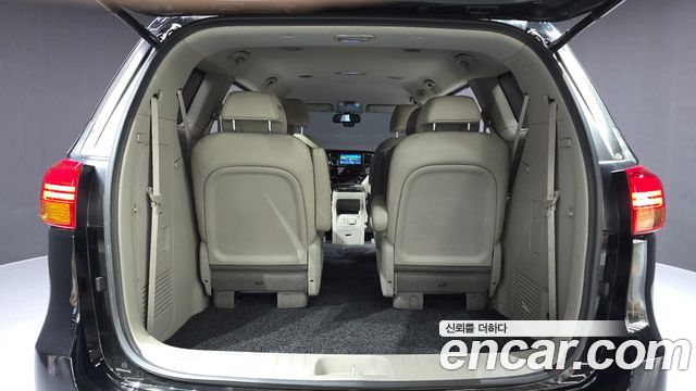 Kia Canival 2016 — photo 20