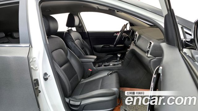 Kia Sportage 2016 — photo 11