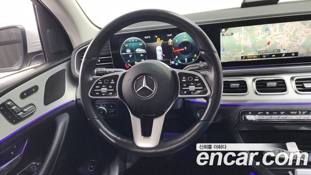 Mercedes-Benz GLE-Class 2019 — photo 13