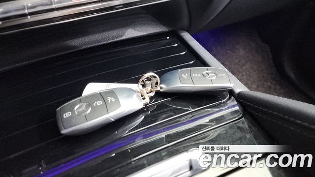 Mercedes-Benz GLE-Class 2019 — photo 15