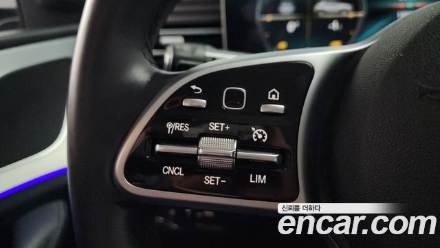 Mercedes-Benz GLE-Class 2019 — photo 17