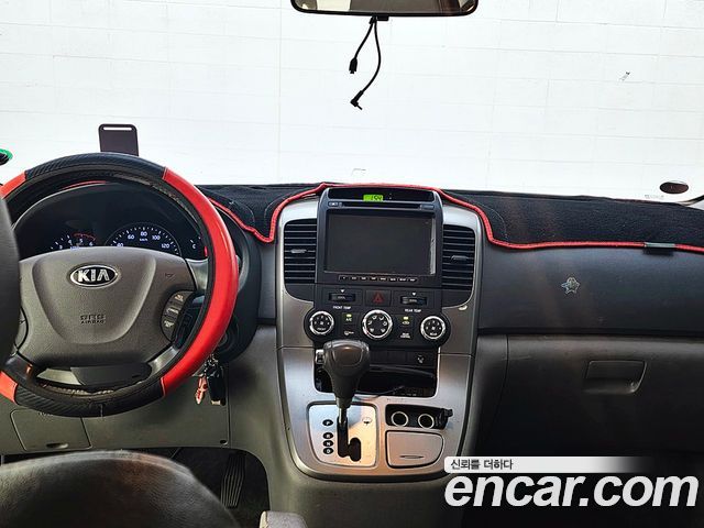Kia Canival 2014 — photo 13