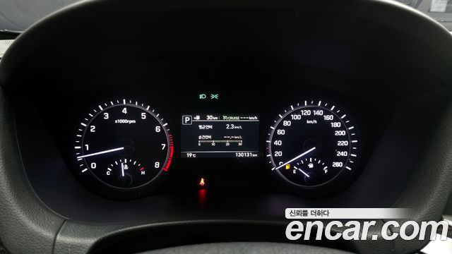 Genesis G80 2017 — photo 11