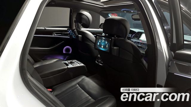 Genesis G80 2017 — photo 17