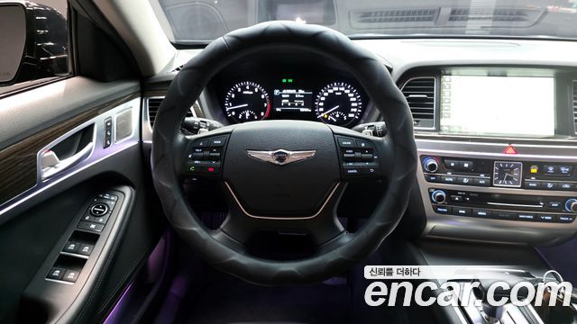 Genesis G80 2017 — photo 20