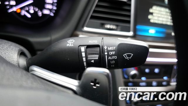 Genesis G80 2017 — photo 26