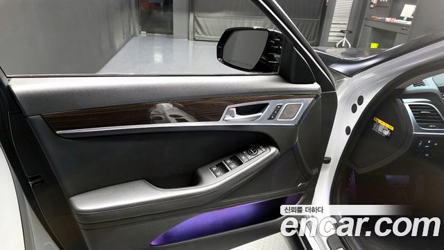 Genesis G80 2017 — photo 14