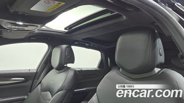 Cadillac CT6 2017 — photo 16