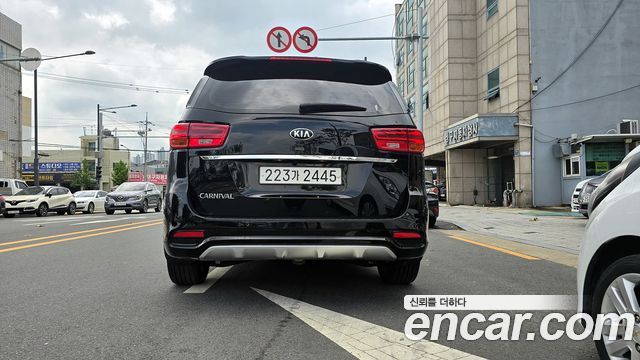 Kia Canival 2020 — photo 4