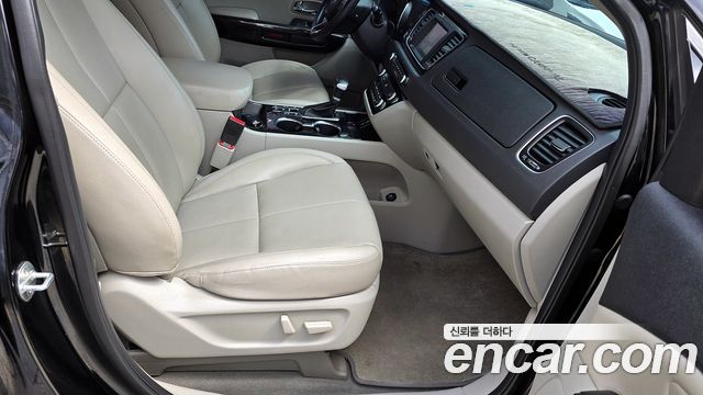 Kia Canival 2020 — photo 15