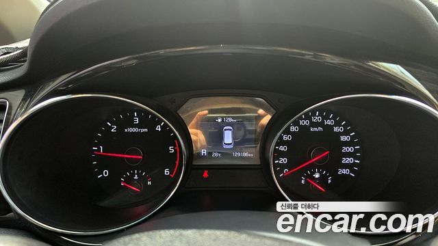 Kia Canival 2020 — photo 17